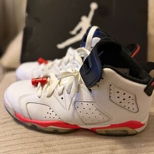 Nike Air Jordan White, Red & Black 6 Retro BG Sneakers. 4.5Y